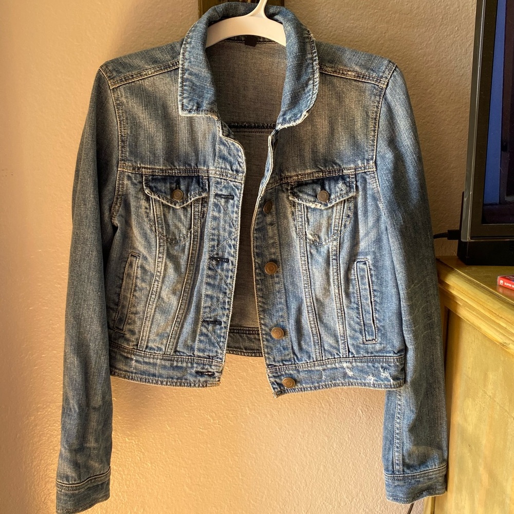 American Eagle Cropped denim jacket